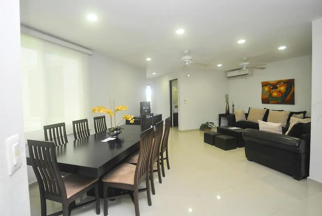 פלאייה דל כרמן Phenomenal Location Near Beach & 5Th With Stunning Roof Pool 0*, פלאייה דל כרמן מקסיקו
